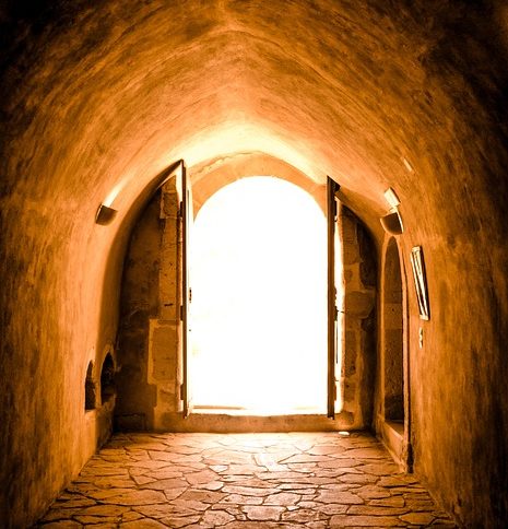 door-5547415_640